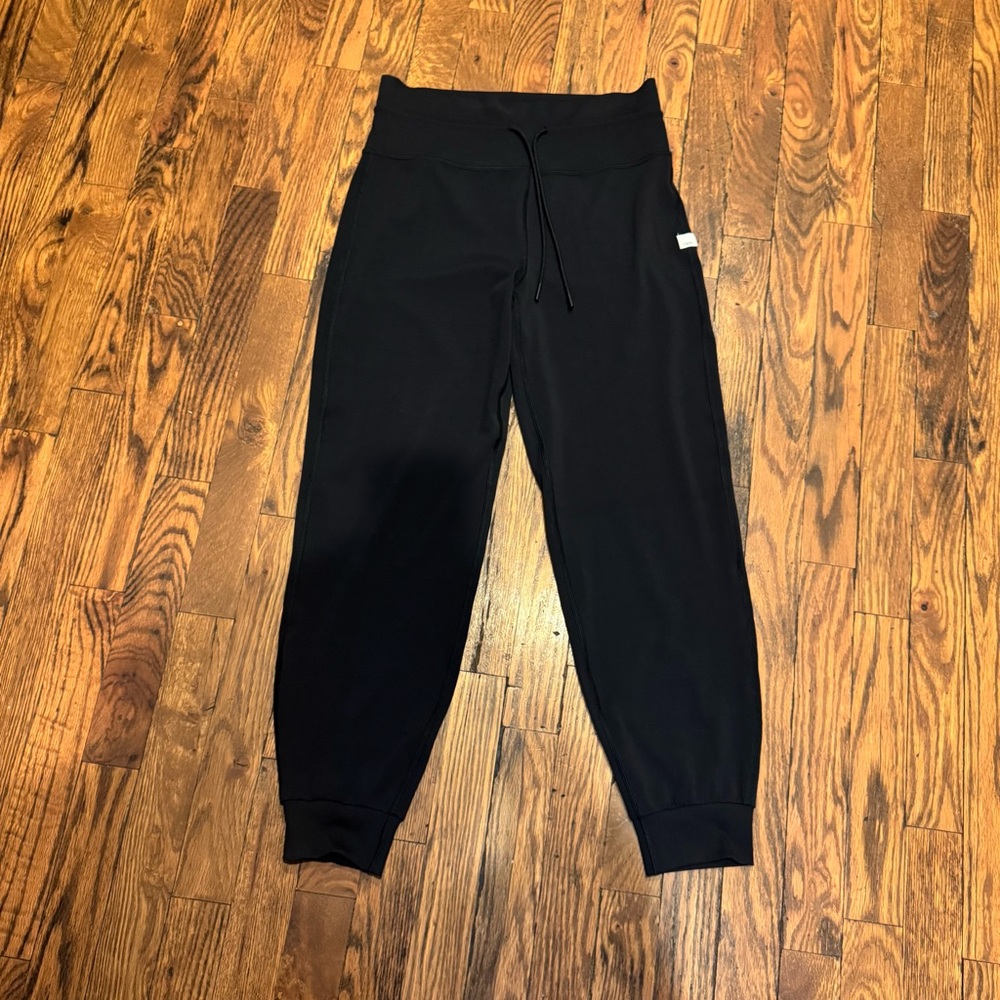 Vuori Women's Black Daily Joggers